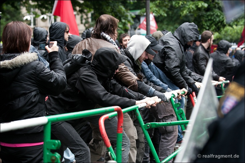 Blockupy Frankfurt: Blockade, Aktion, Demonstration